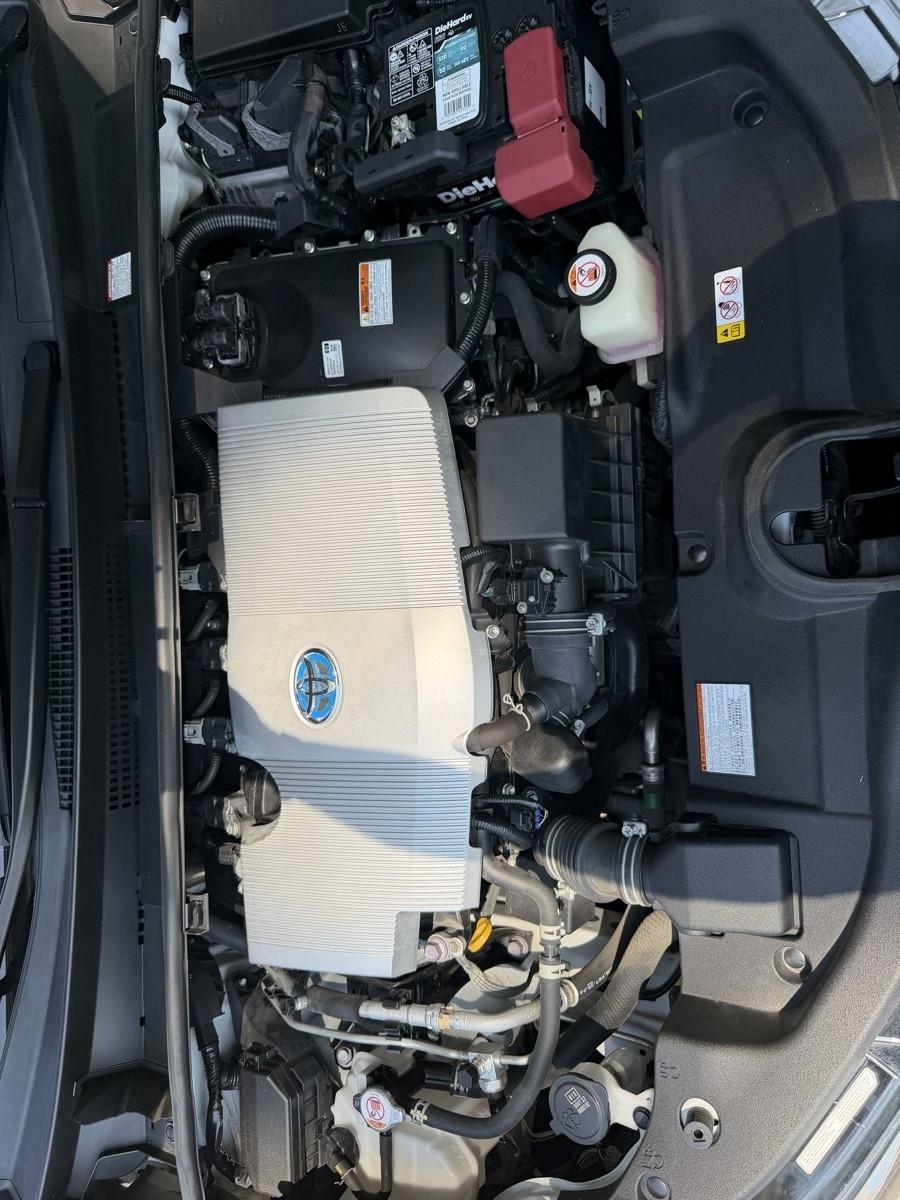Toyota Prius LE 2022