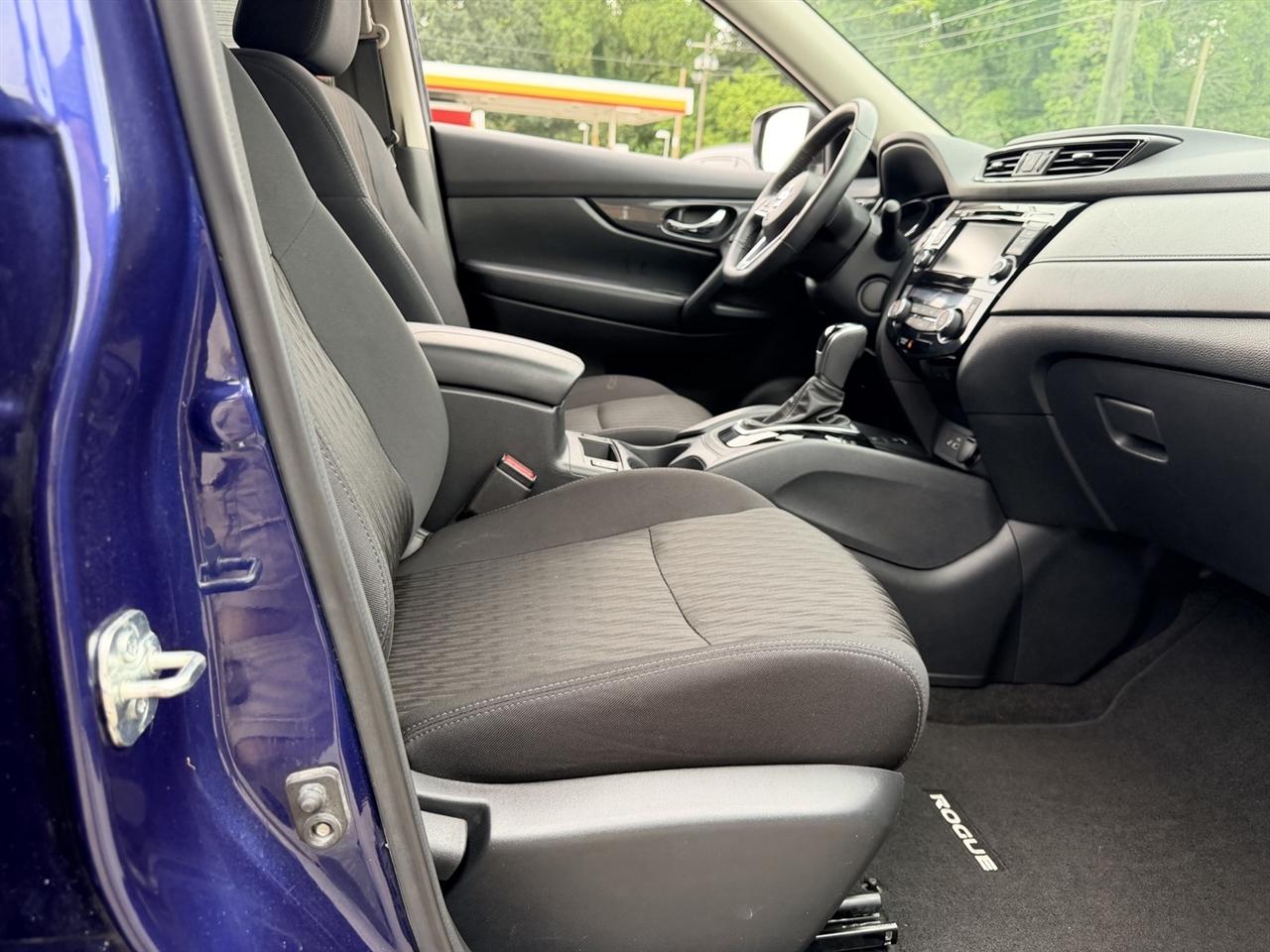 Nissan Rogue SV 2020