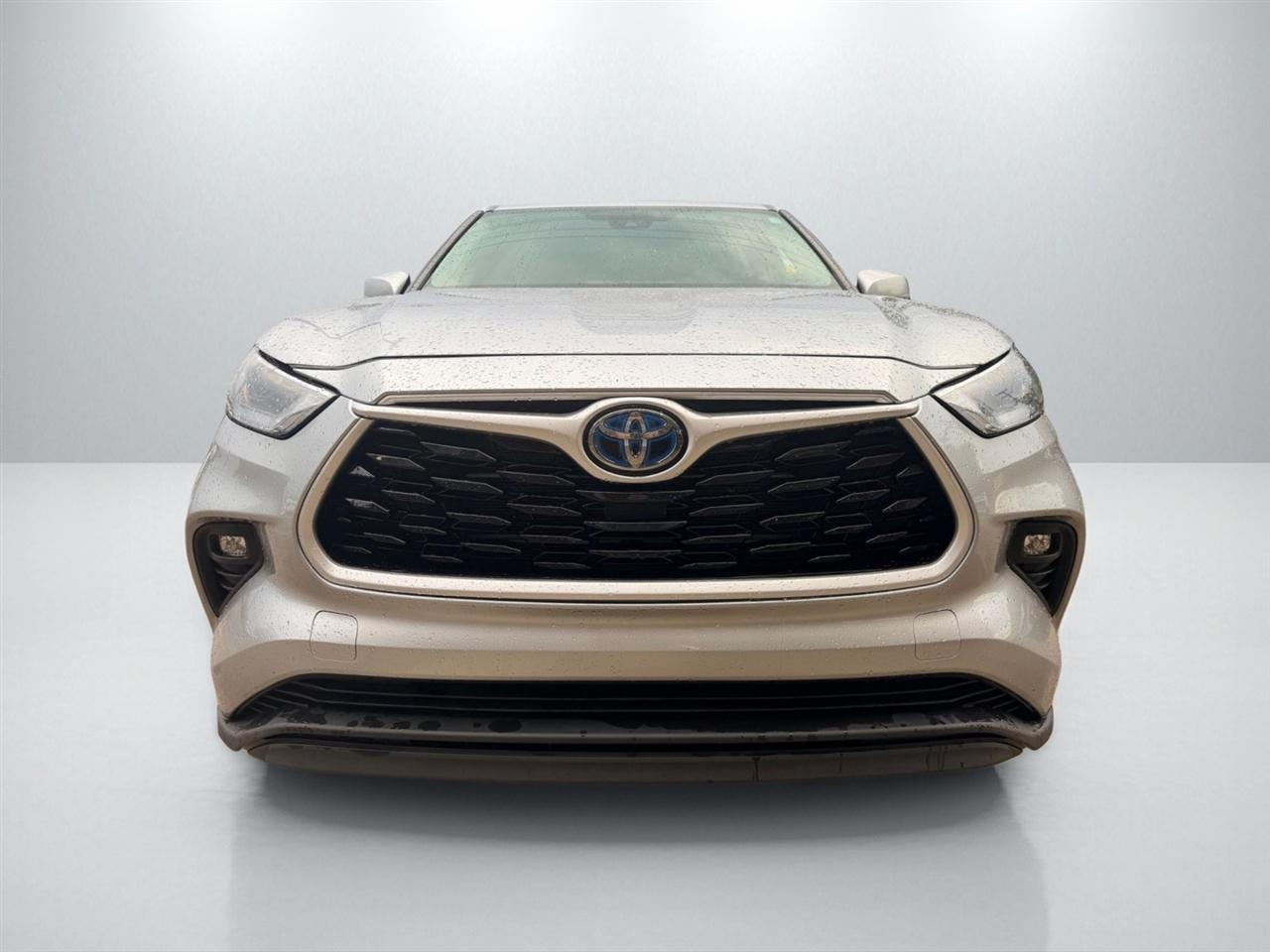 Toyota Highlander Hybrid LE AWD 2022