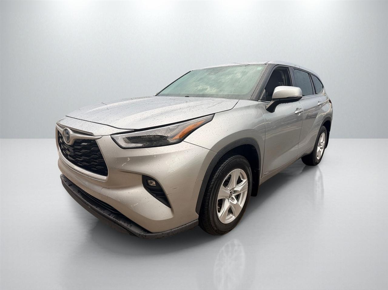 Toyota Highlander Hybrid LE AWD 2022