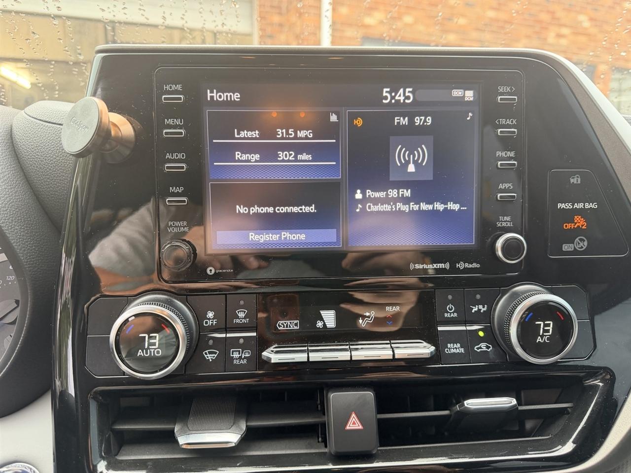 Toyota Highlander Hybrid LE AWD 2022