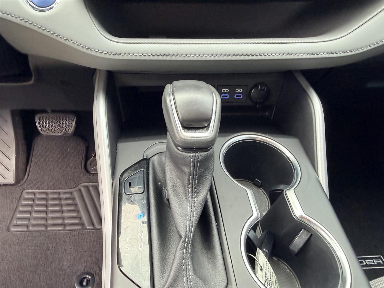 Toyota Highlander Hybrid LE AWD 2022