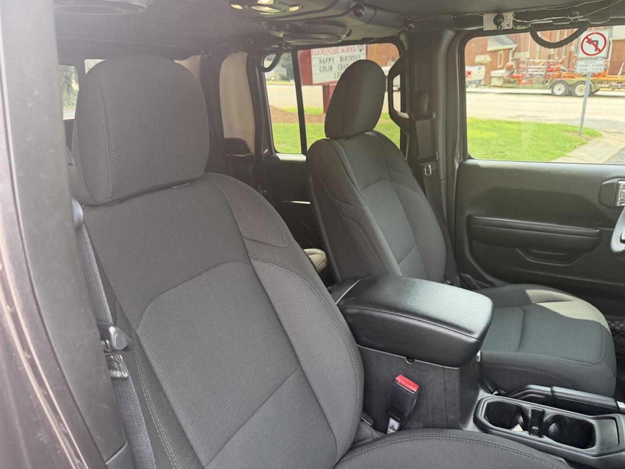 Jeep Gladiator Sport 2022