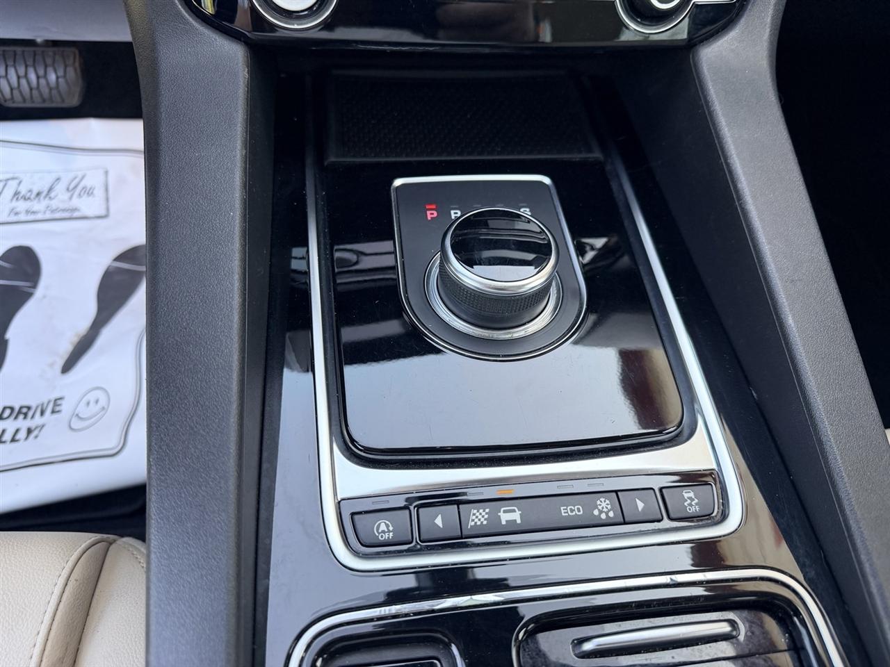 Jaguar F-Pace 25t Premium 2020