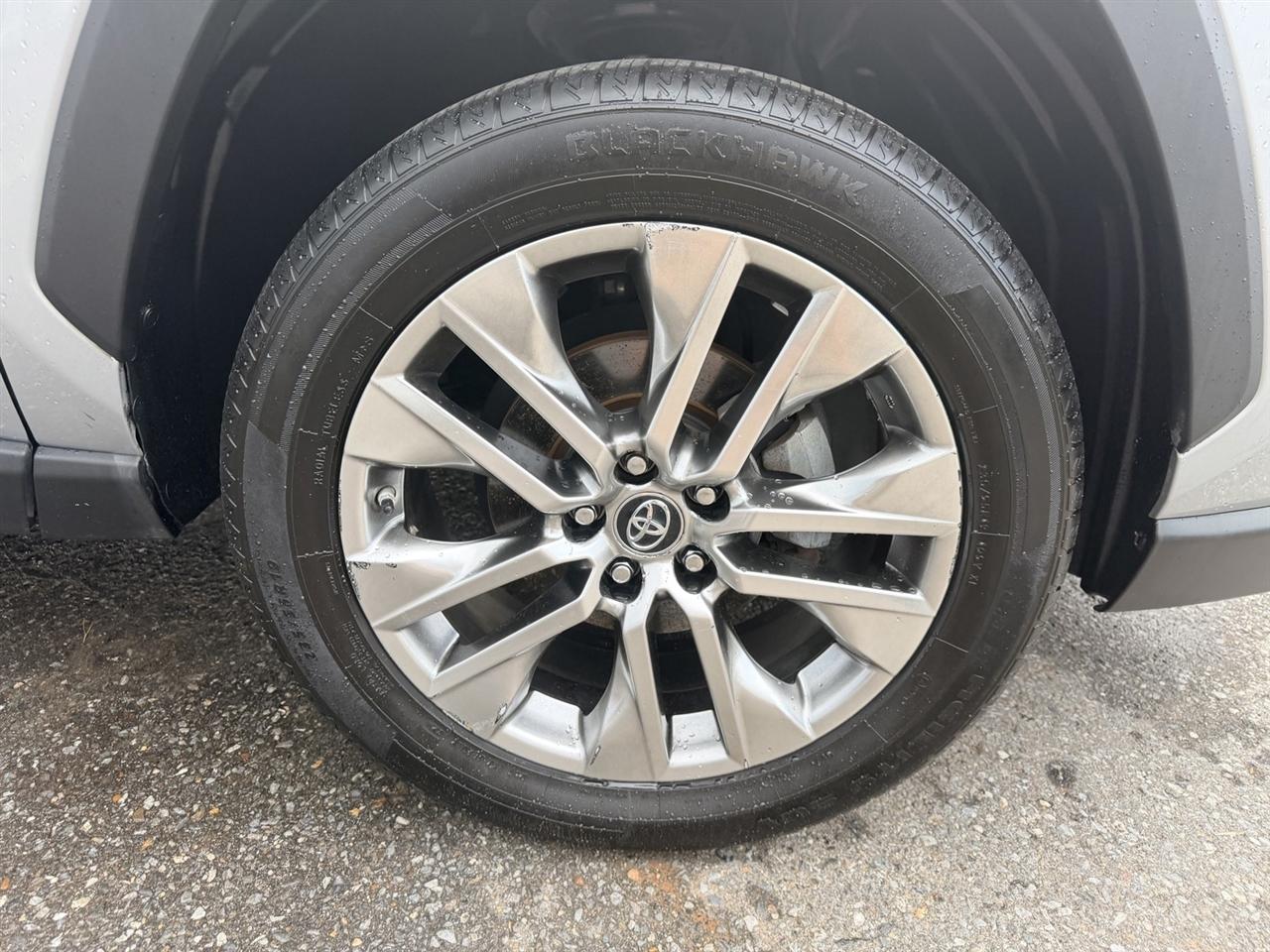 Toyota RAV4 XLE Premium 2019