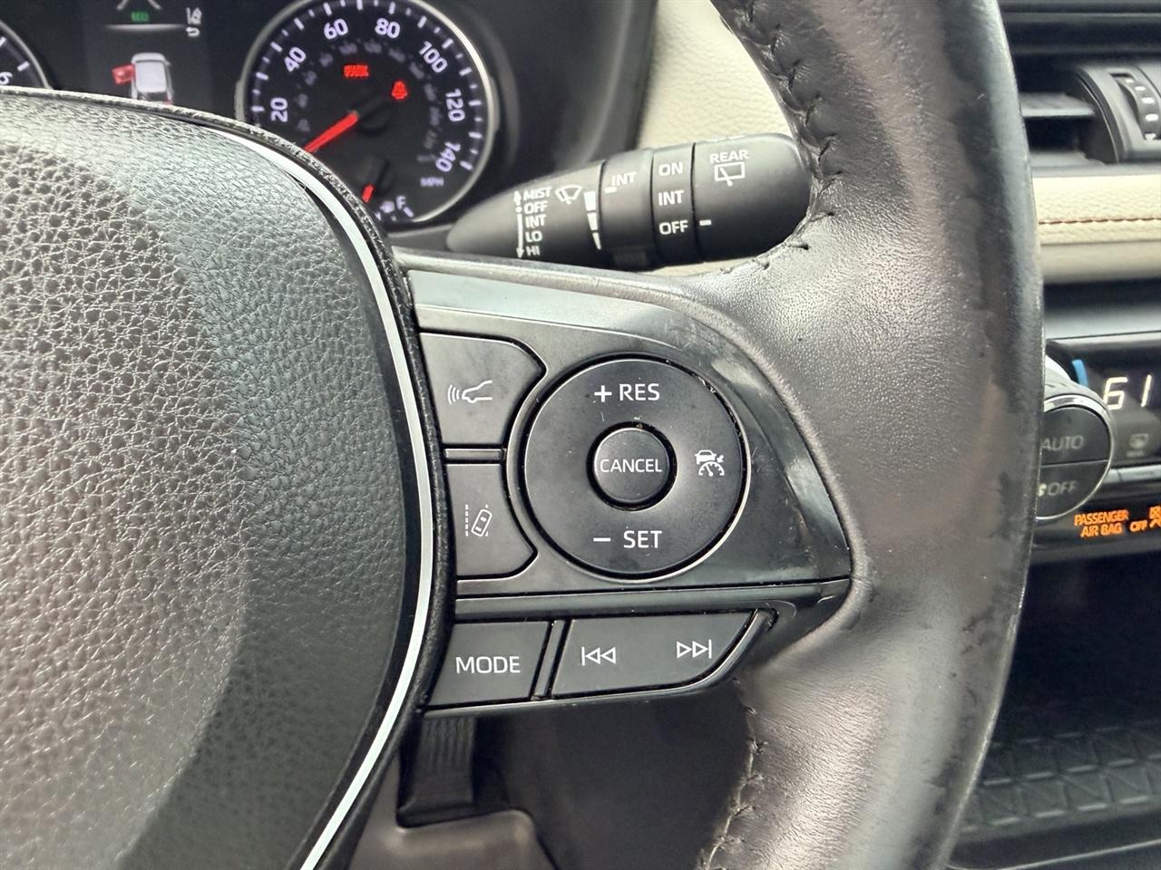 Toyota RAV4 XLE Premium 2019