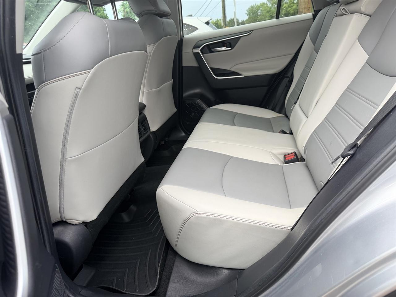 Toyota RAV4 XLE Premium 2019