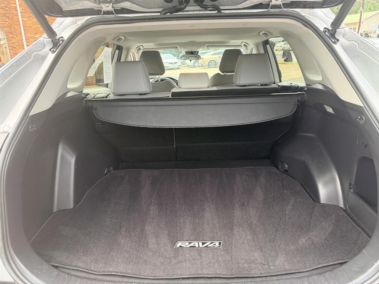 Toyota RAV4 XLE Premium 2019