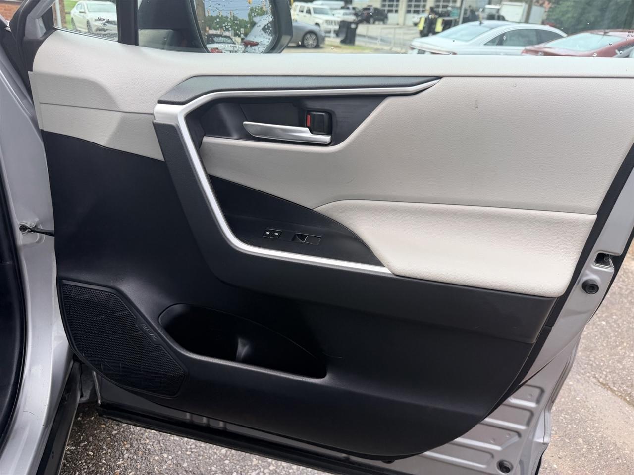 Toyota RAV4 XLE Premium 2019