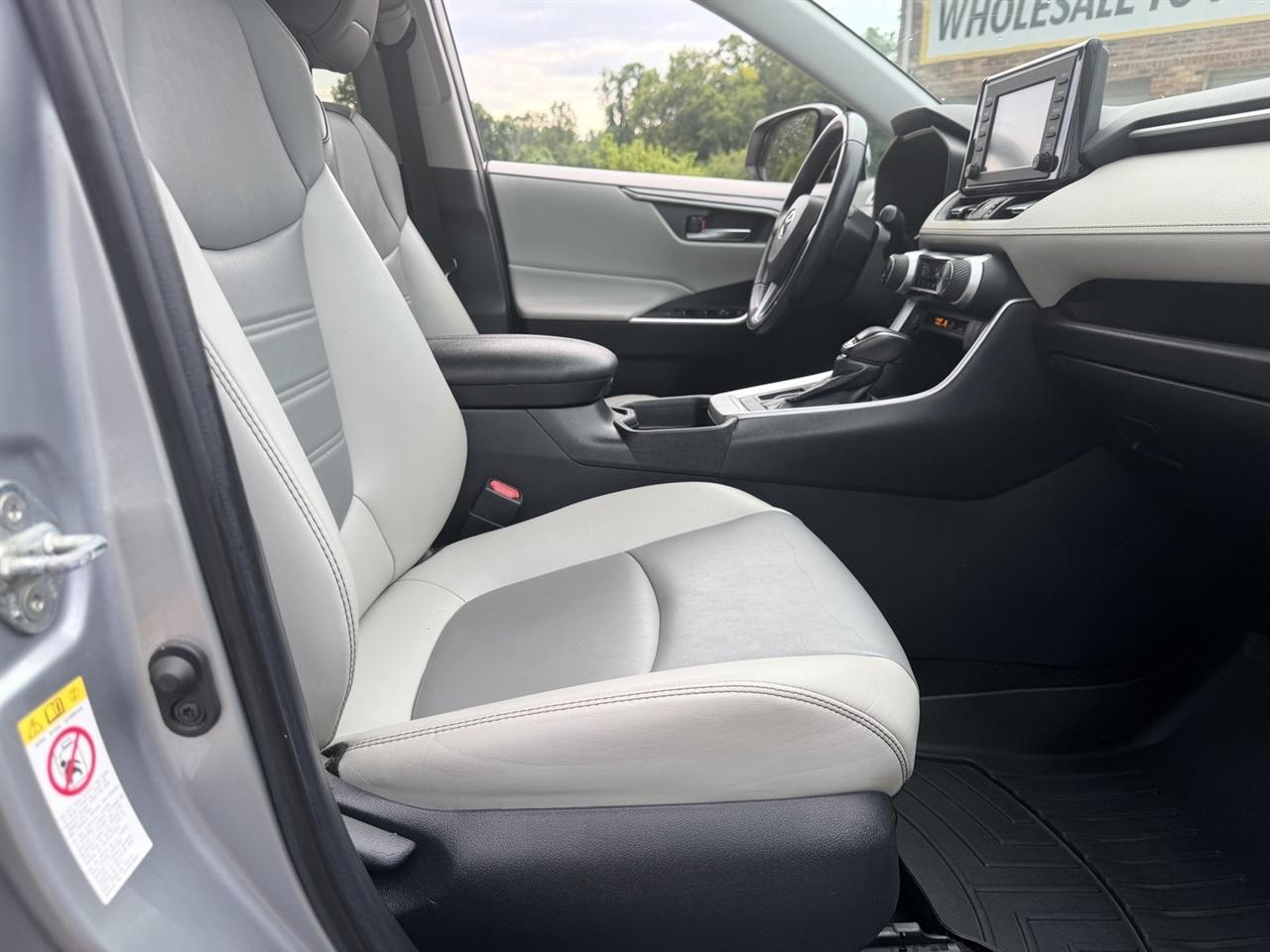 Toyota RAV4 XLE Premium 2019