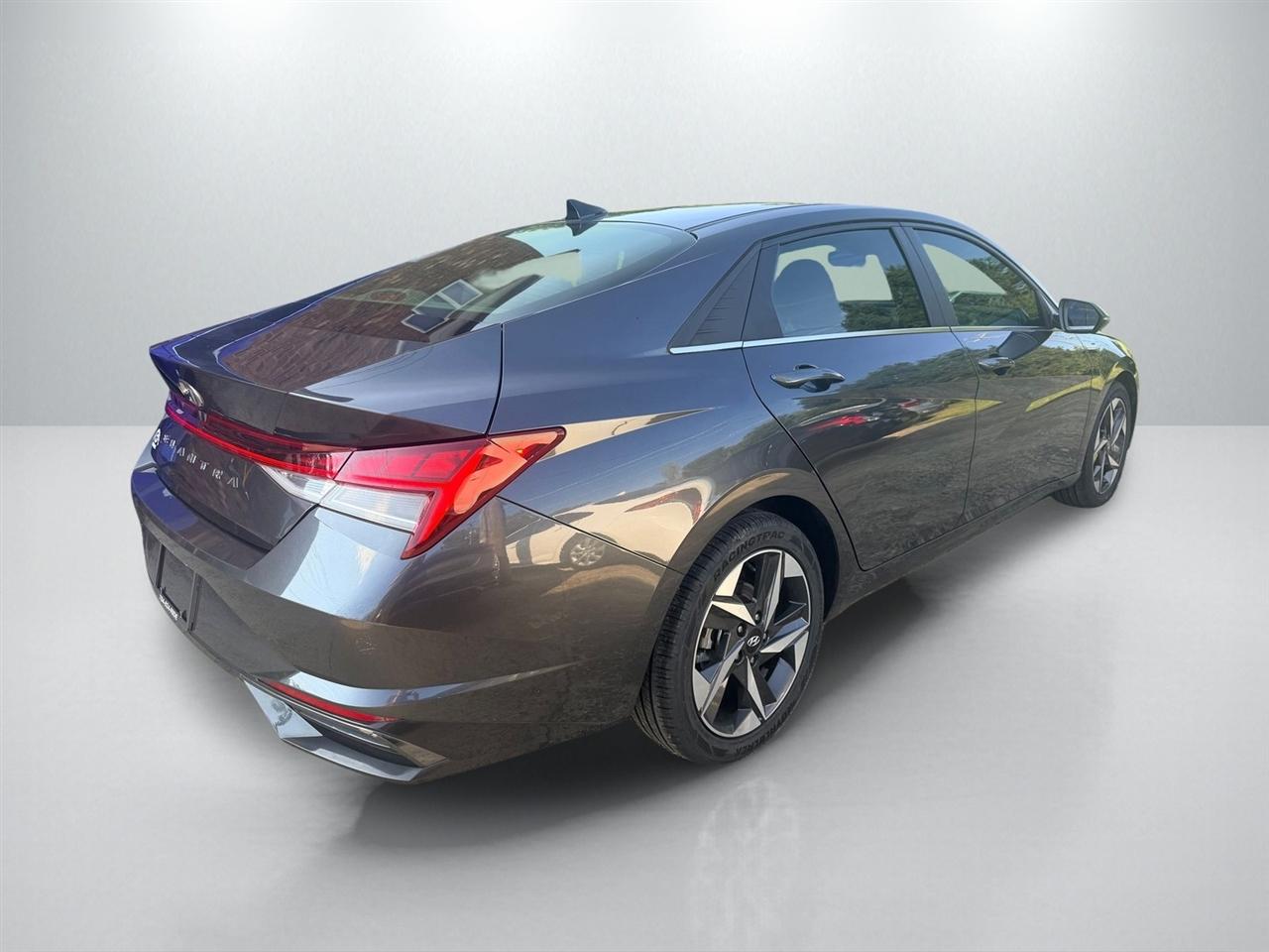 Hyundai Elantra SEL 2022
