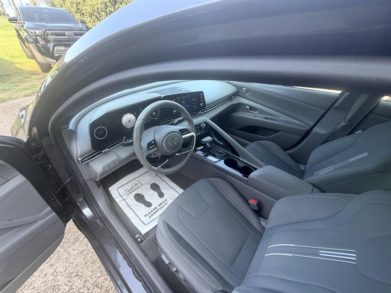 Hyundai Elantra SEL 2022