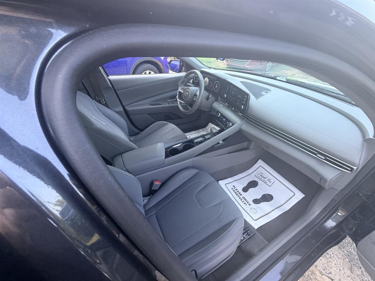 Hyundai Elantra SEL 2022