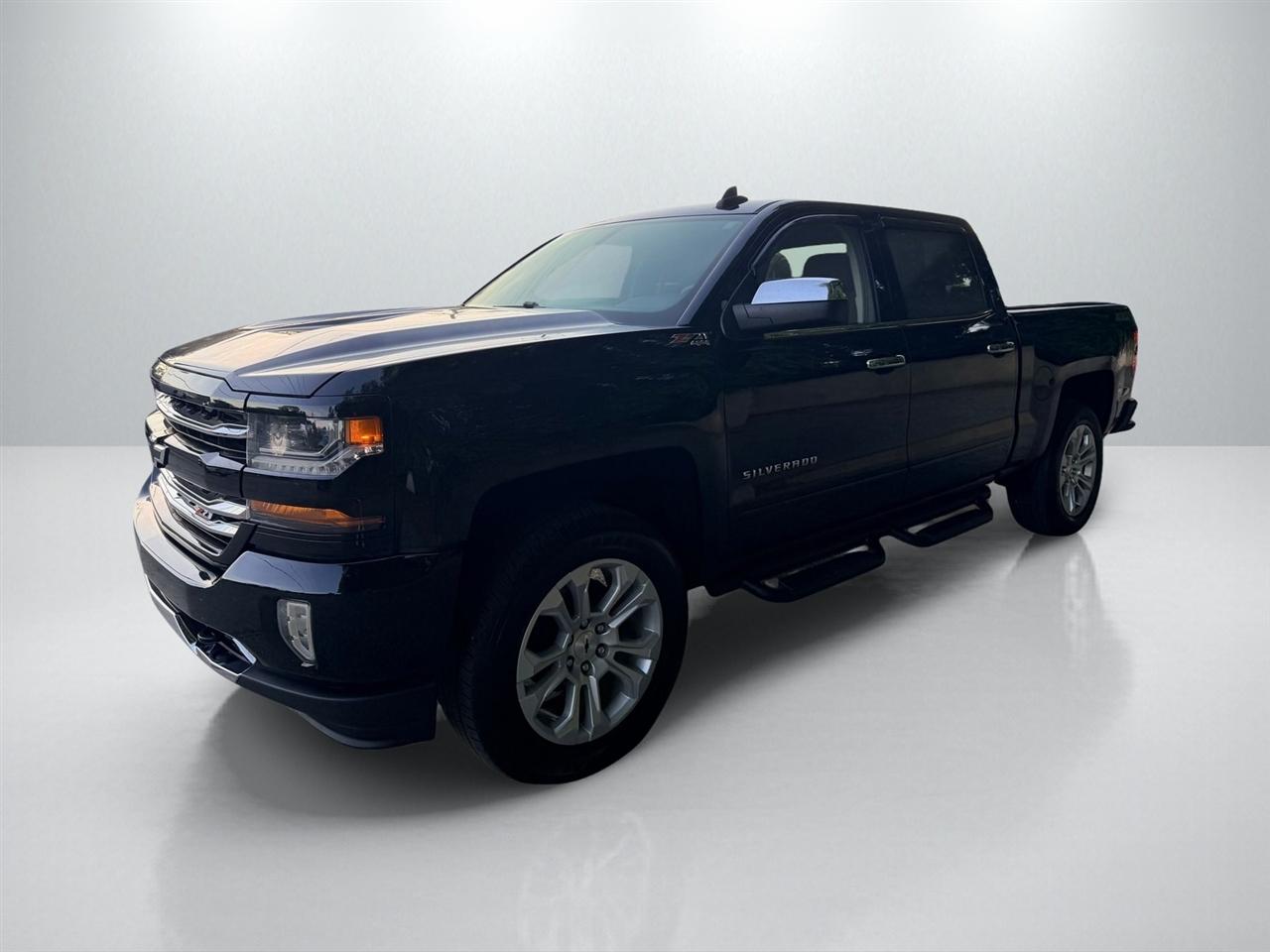 Chevrolet Silverado photo 3