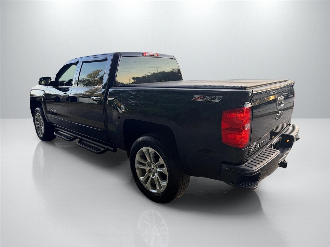 Chevrolet Silverado photo 5