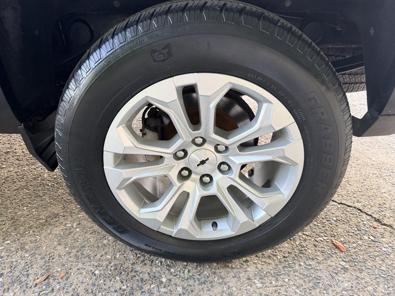Chevrolet Silverado photo 11