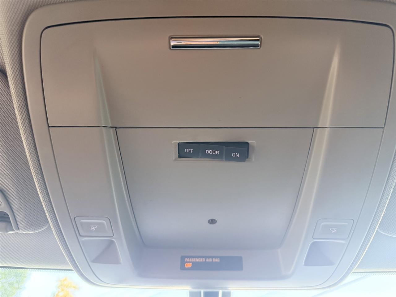 Chevrolet Silverado photo 26