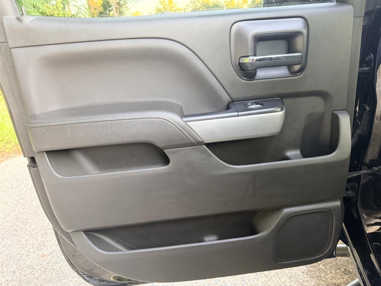 Chevrolet Silverado photo 27