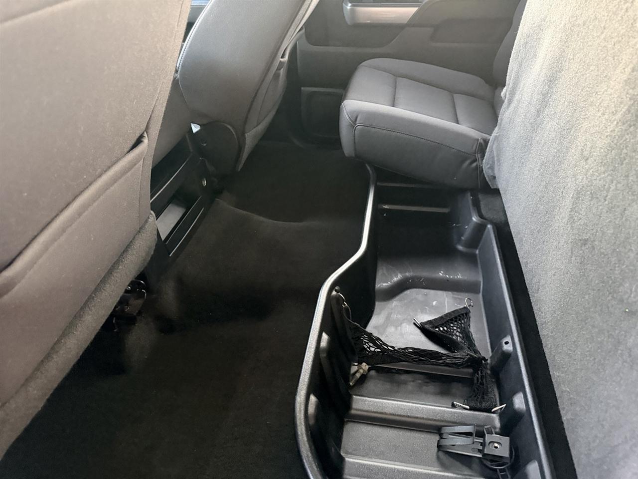 Chevrolet Silverado photo 29