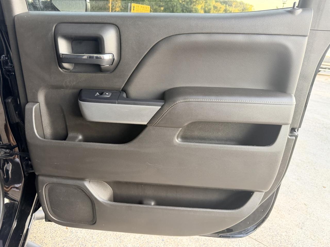 Chevrolet Silverado photo 31