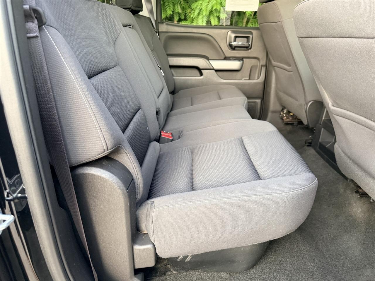 Chevrolet Silverado photo 32