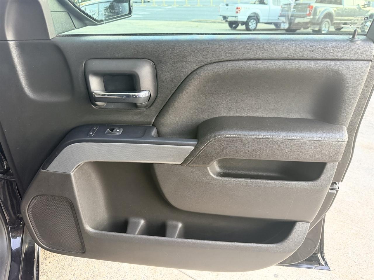 Chevrolet Silverado photo 33
