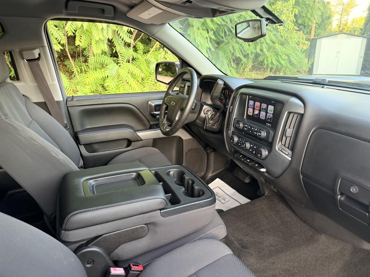 Chevrolet Silverado photo 35