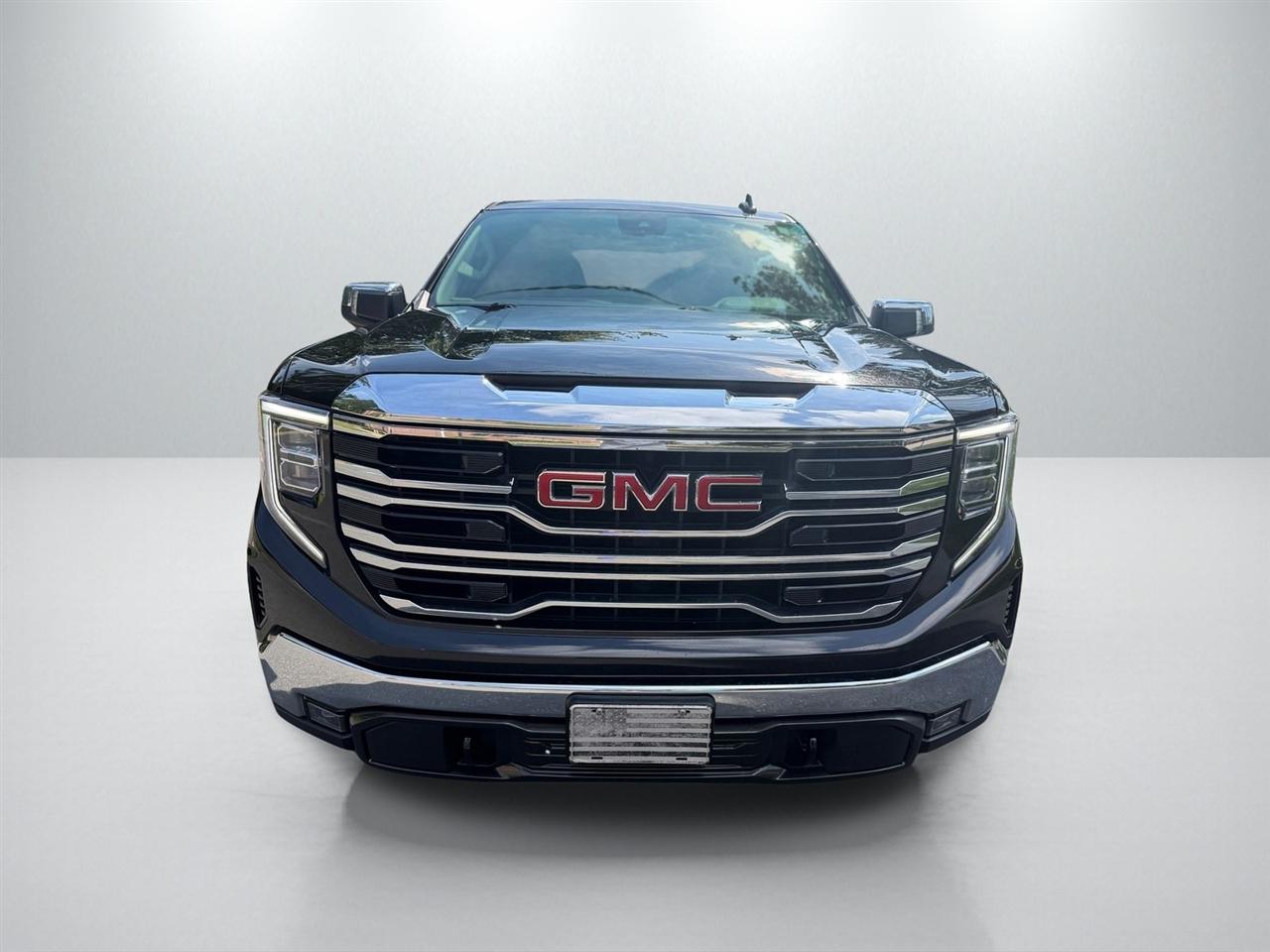GMC Sierra 1500 SLT Crew Cab 4WD 2023