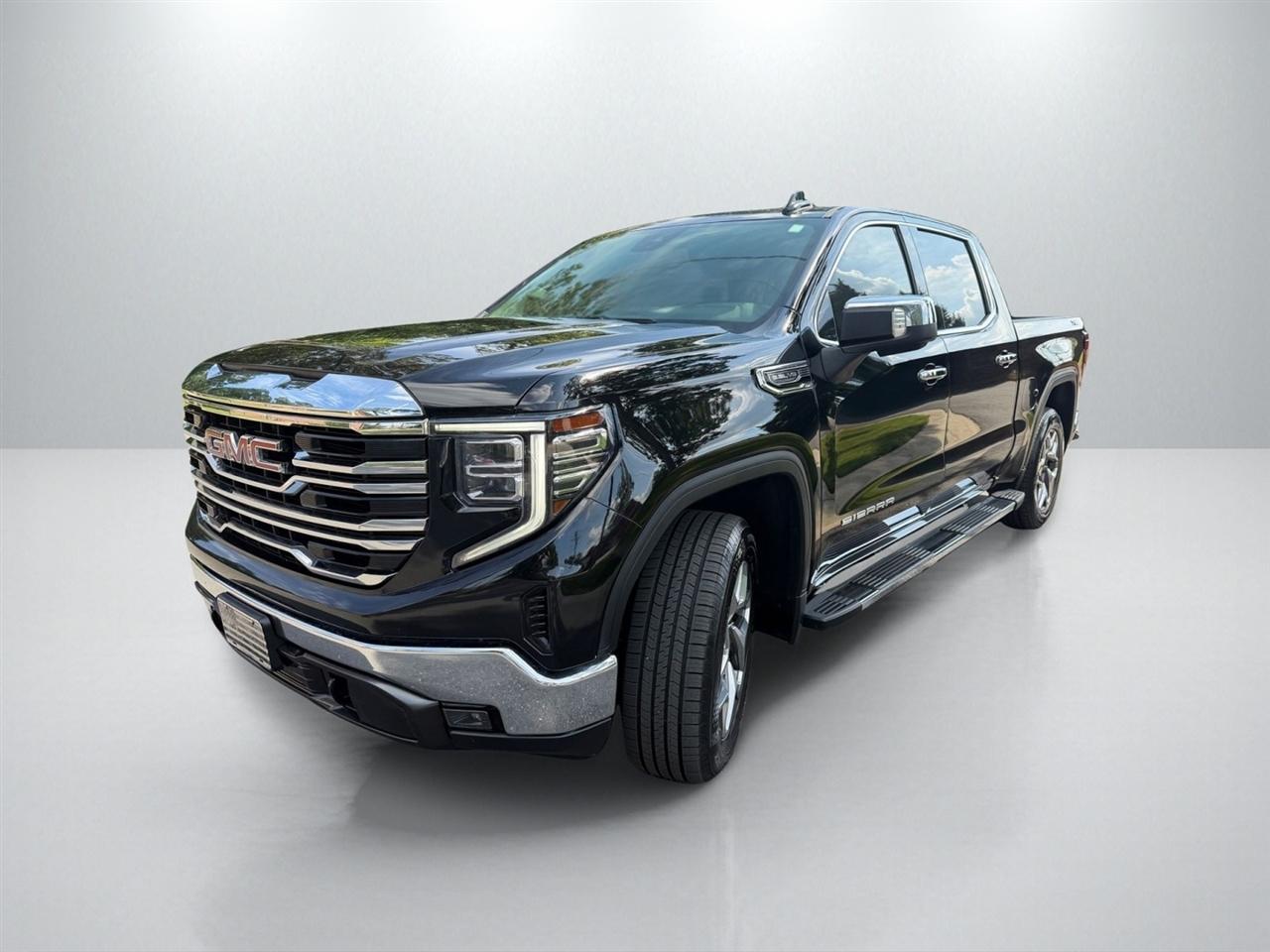 GMC Sierra 1500 SLT Crew Cab 4WD 2023