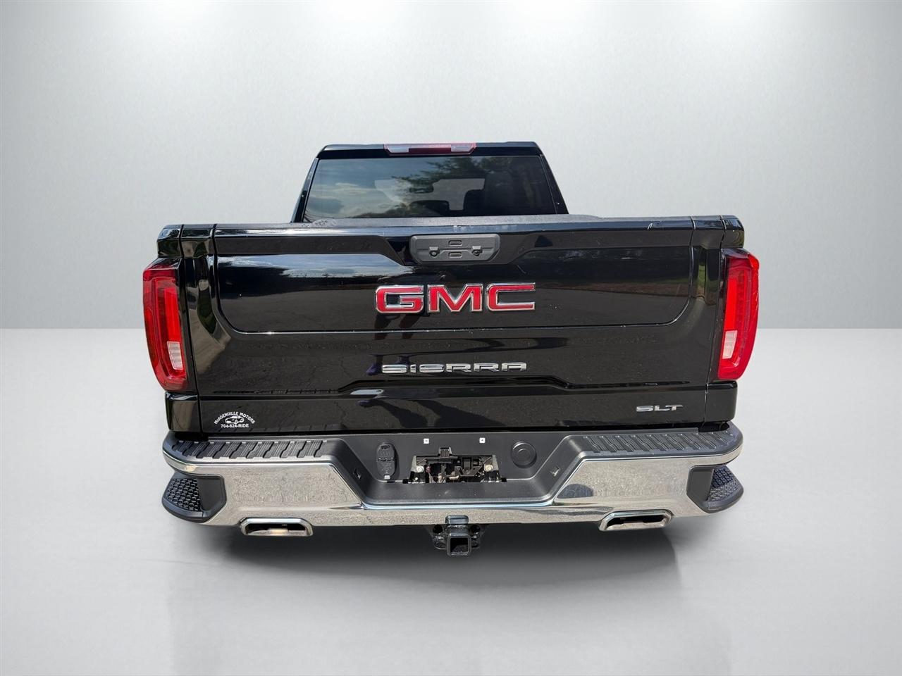 GMC Sierra 1500 SLT Crew Cab 4WD 2023