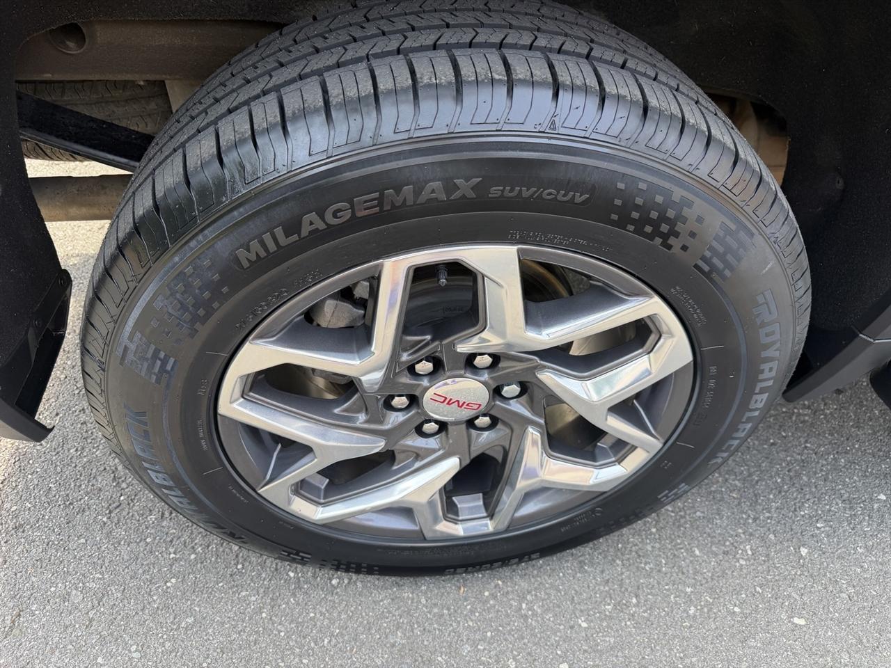 GMC Sierra 1500 SLT Crew Cab 4WD 2023