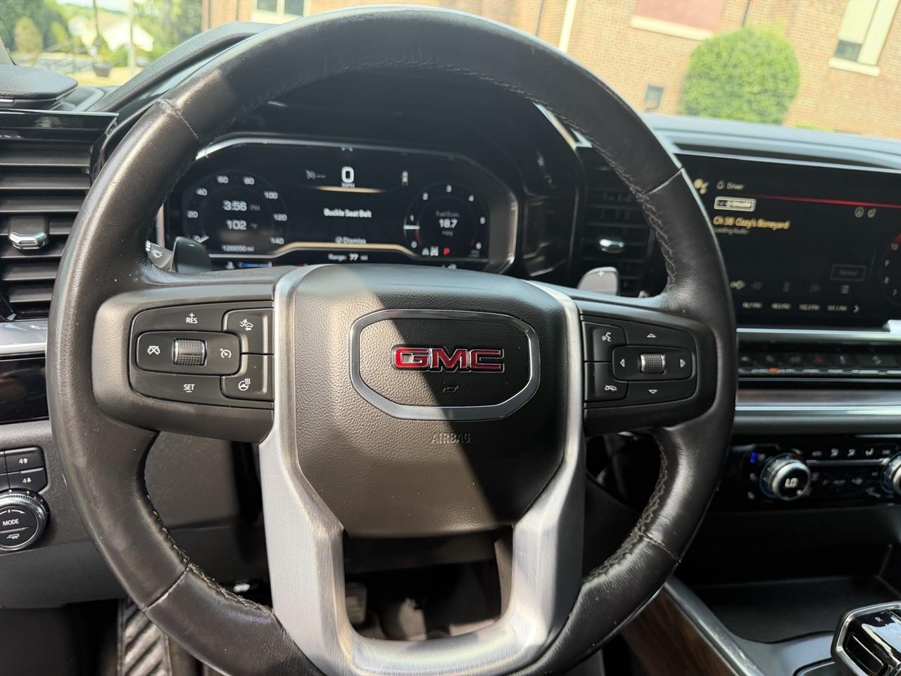 GMC Sierra 1500 SLT Crew Cab 4WD 2023