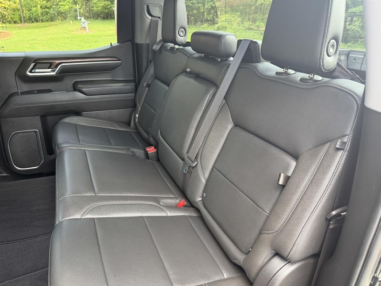 GMC Sierra 1500 SLT Crew Cab 4WD 2023