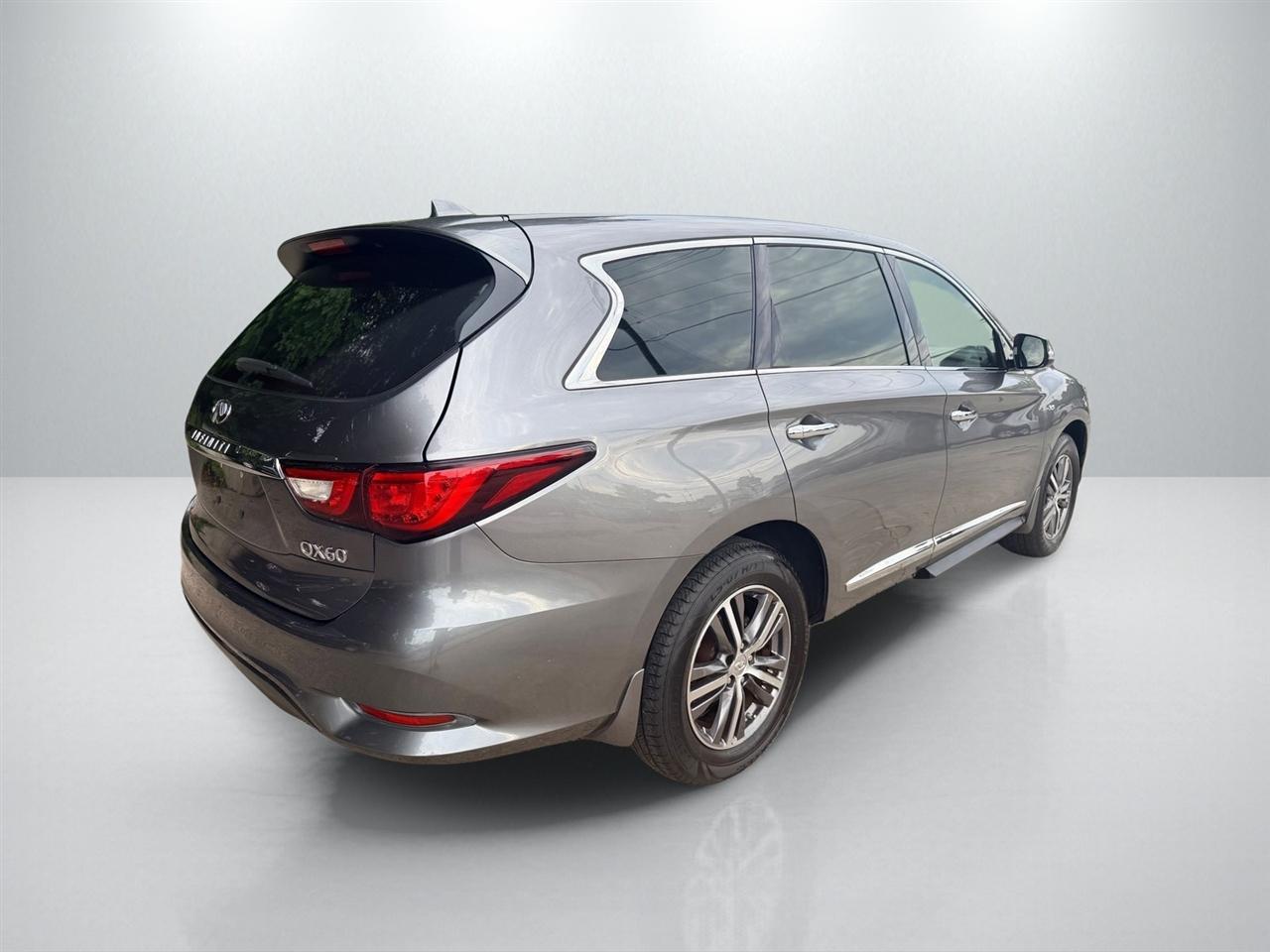Infiniti QX60 Luxe 2017