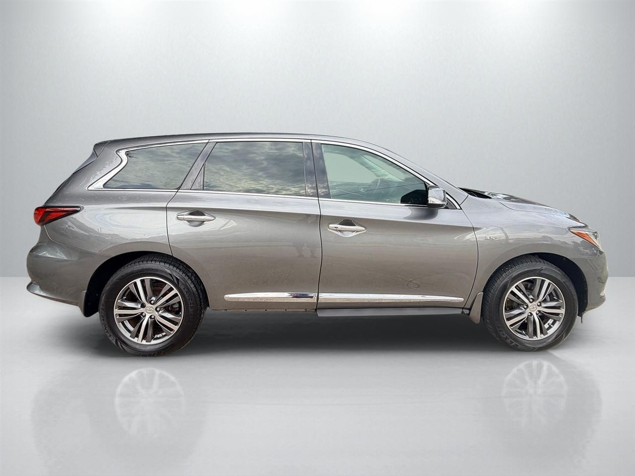 Infiniti QX60 Luxe 2017