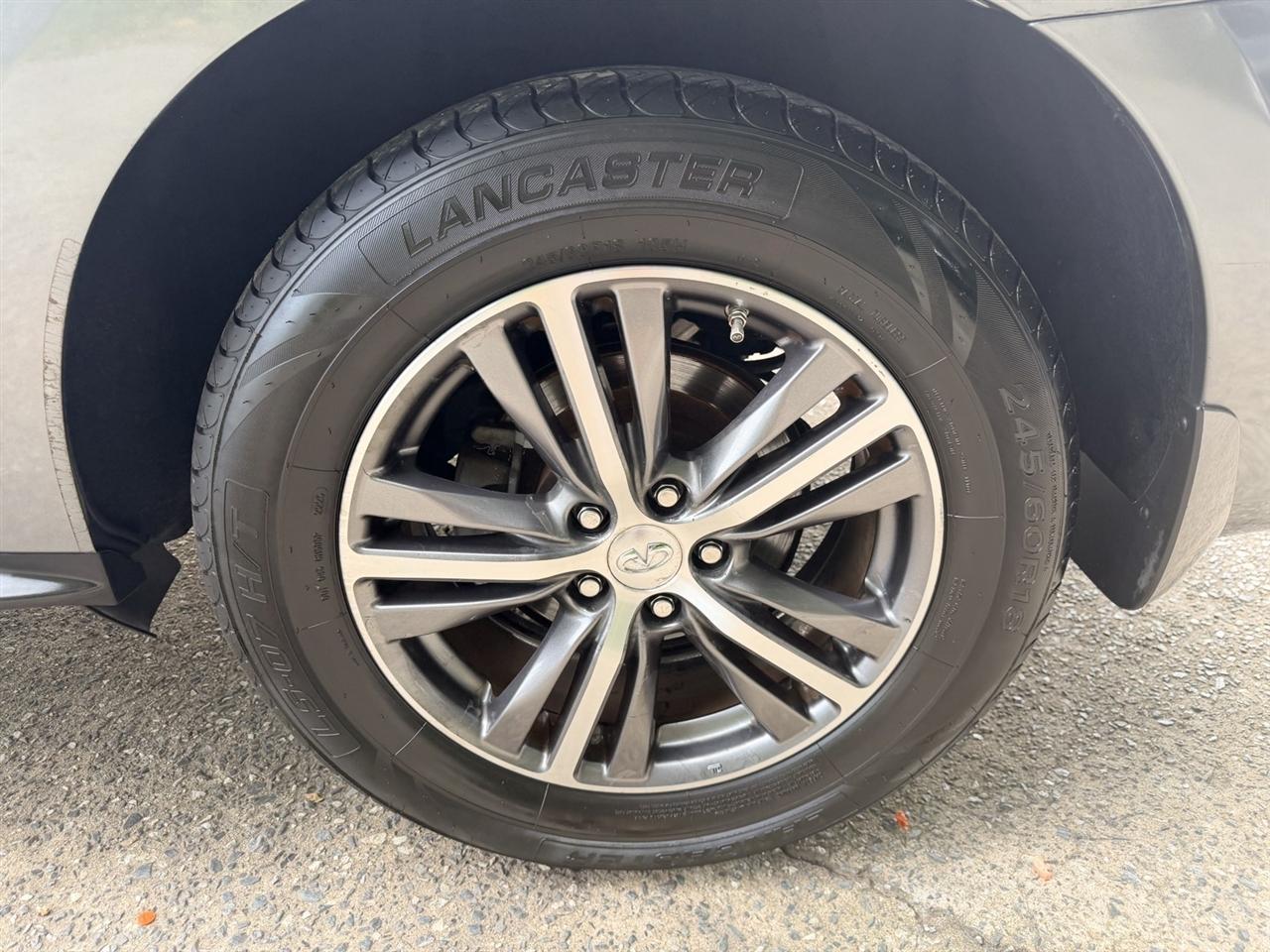 Infiniti QX60 Luxe 2017