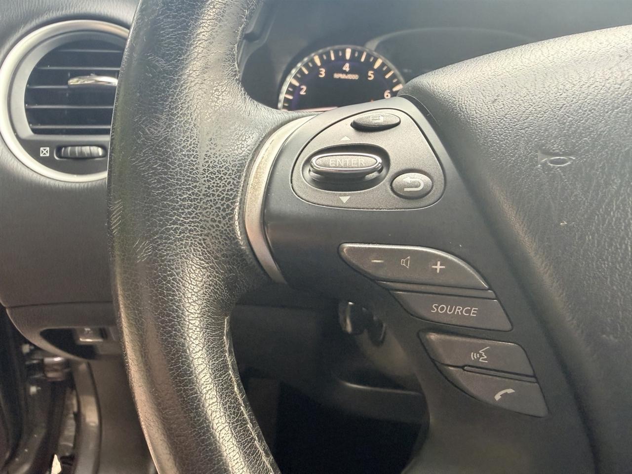 Infiniti QX60 Luxe 2017