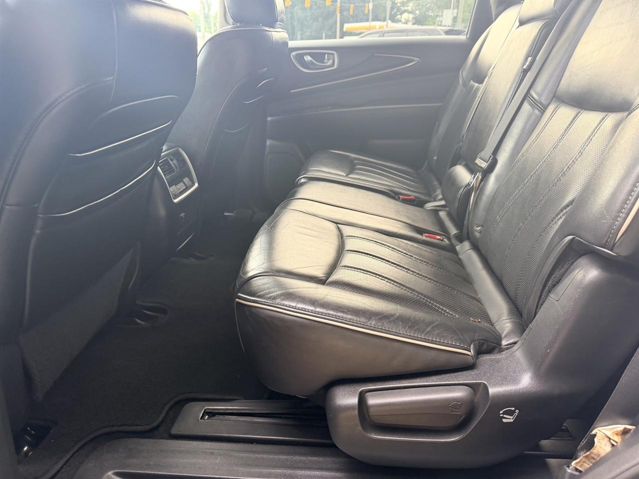 Infiniti QX60 Luxe 2017