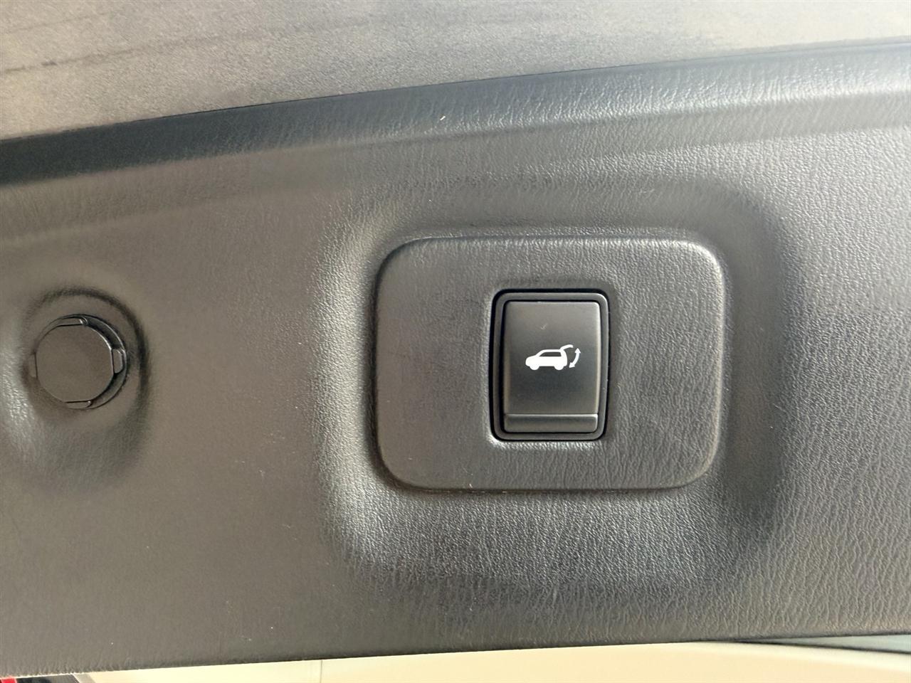 Infiniti QX60 Luxe 2017