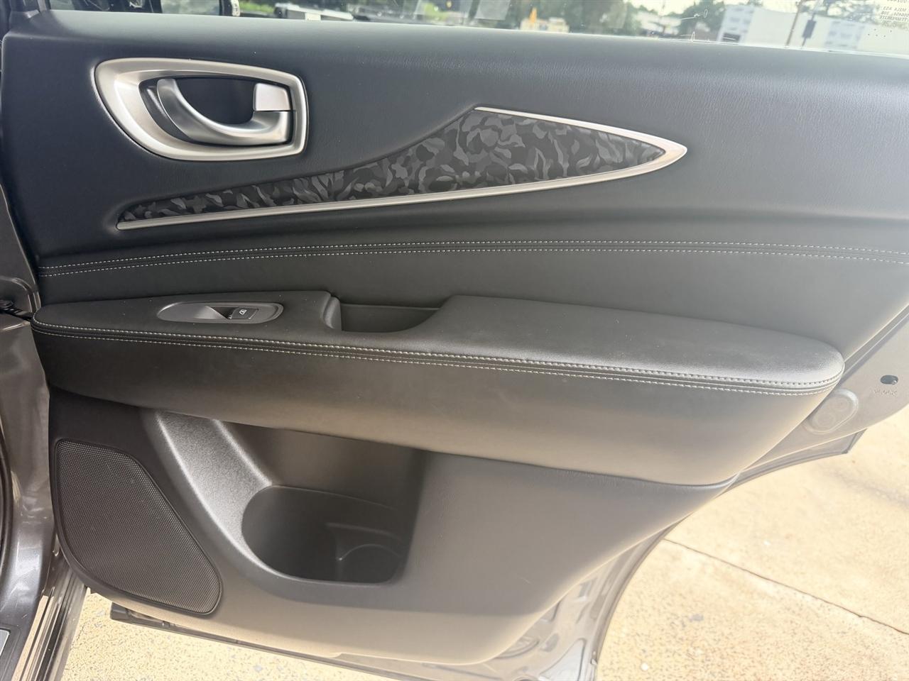 Infiniti QX60 Luxe 2017