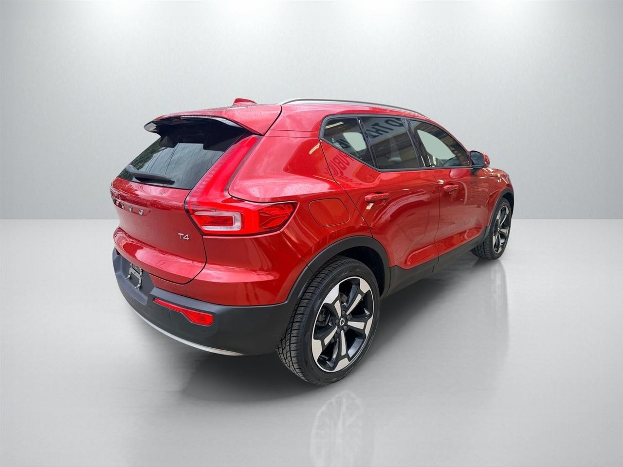 Volvo XC40 T4 Momentum 2021