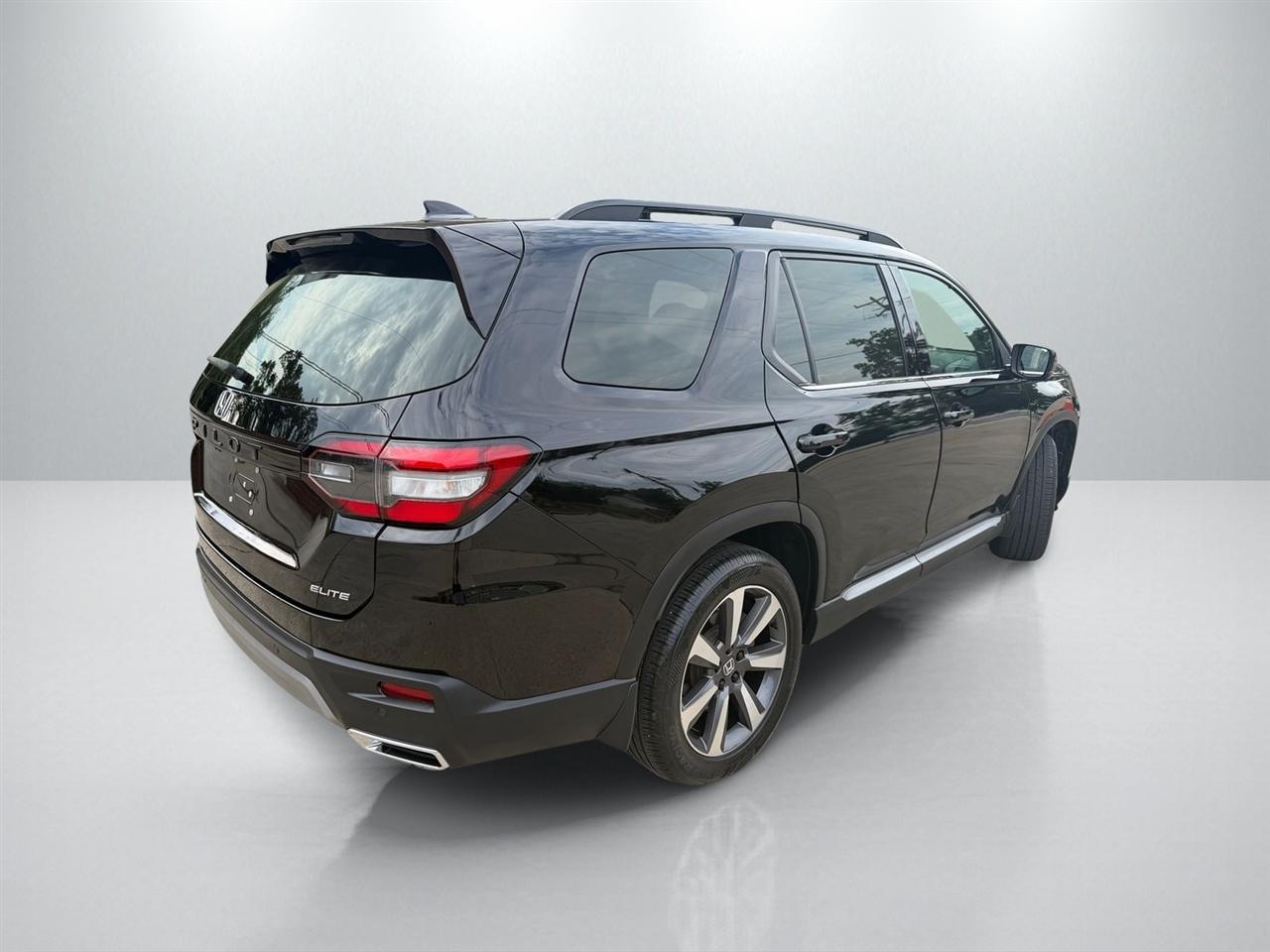 Honda Pilot Elite AWD 2023