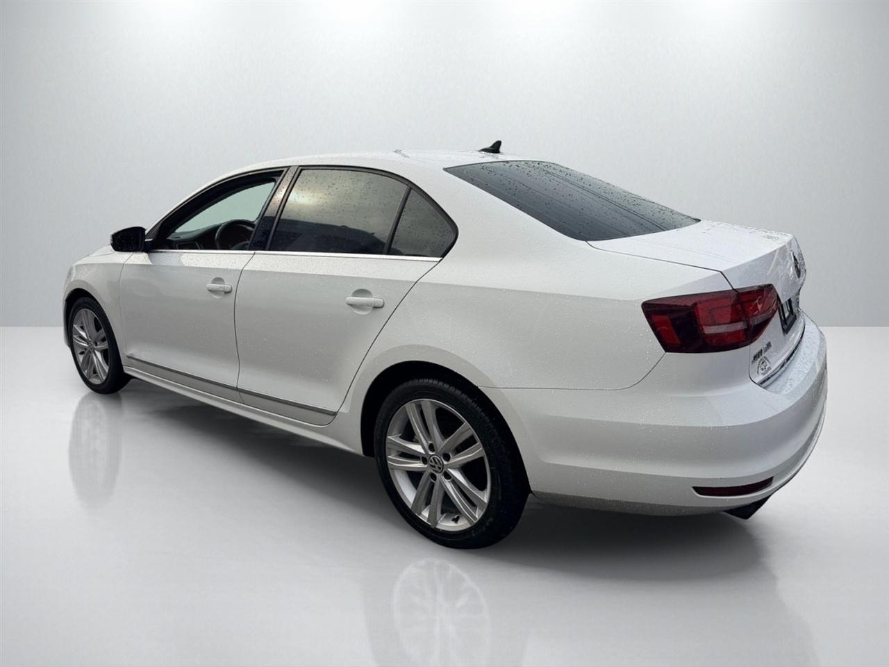 Volkswagen Jetta 1.8T SEL 6A 2017