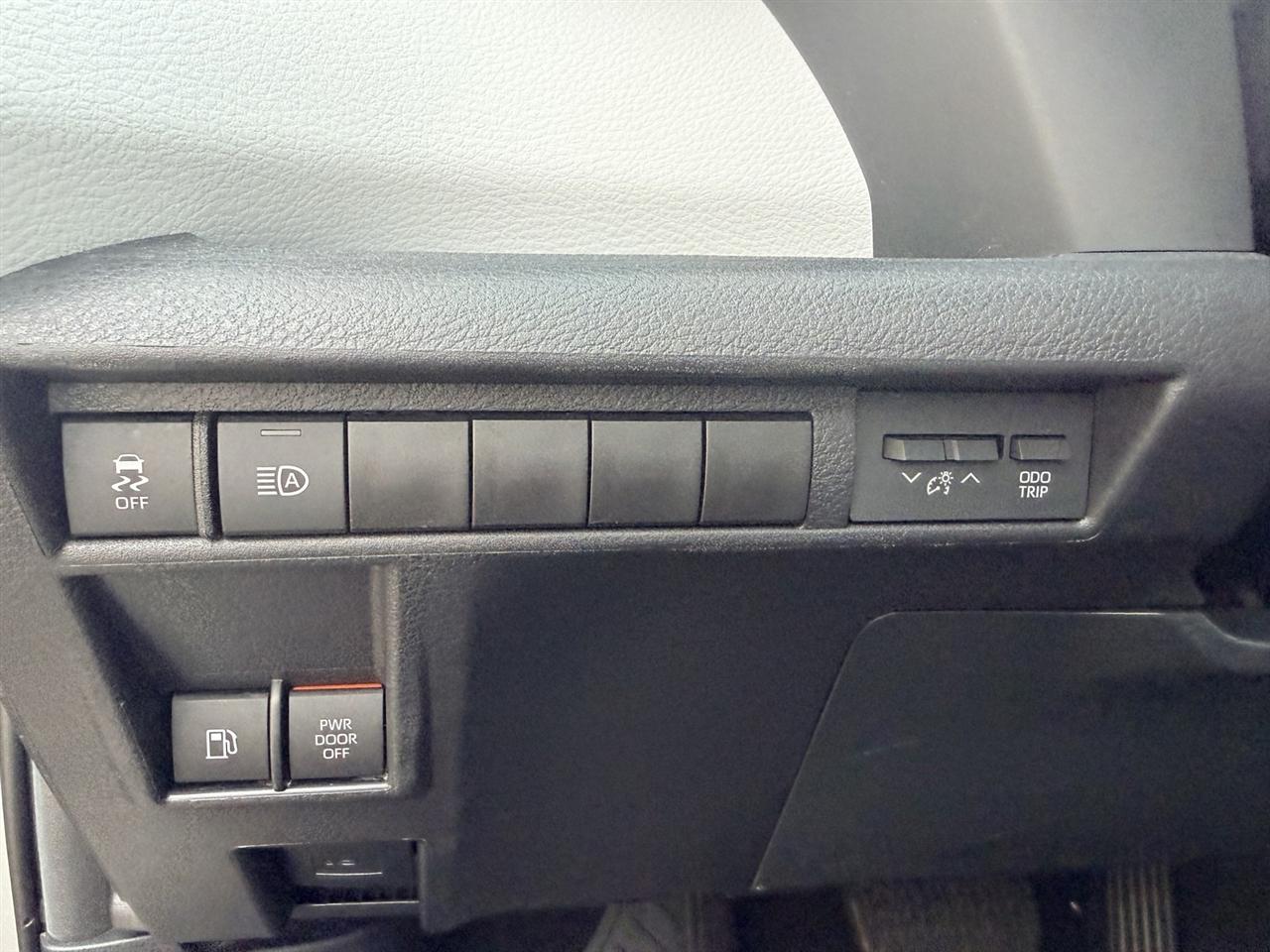 Toyota Sienna XLE 8-Passenger 2025