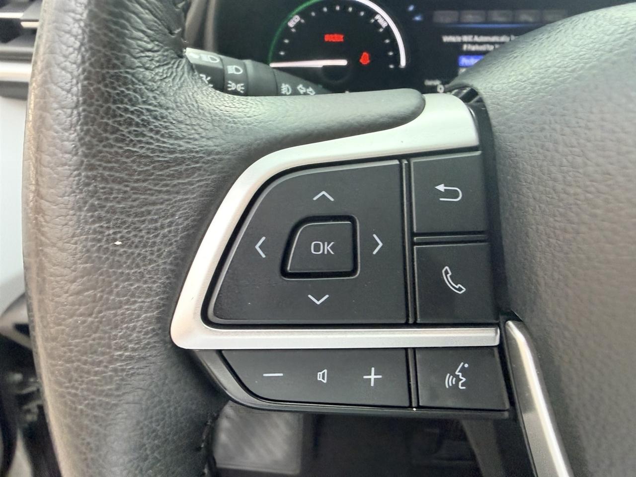 Toyota Sienna XLE 8-Passenger 2025