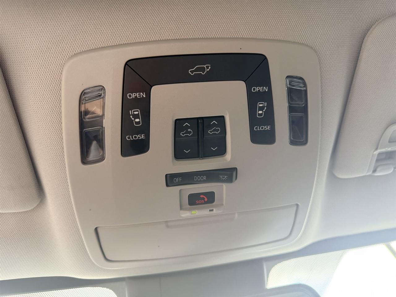 Toyota Sienna XLE 8-Passenger 2025