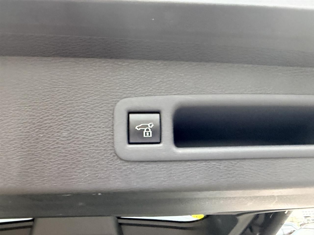 Toyota Sienna XLE 8-Passenger 2025