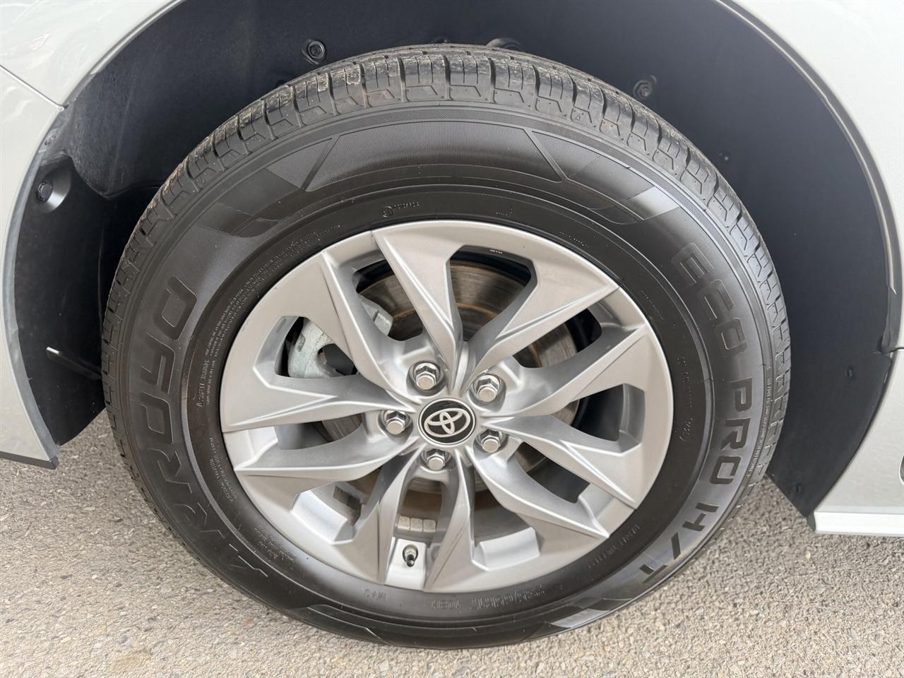 Toyota Sienna XLE 8-Passenger 2025