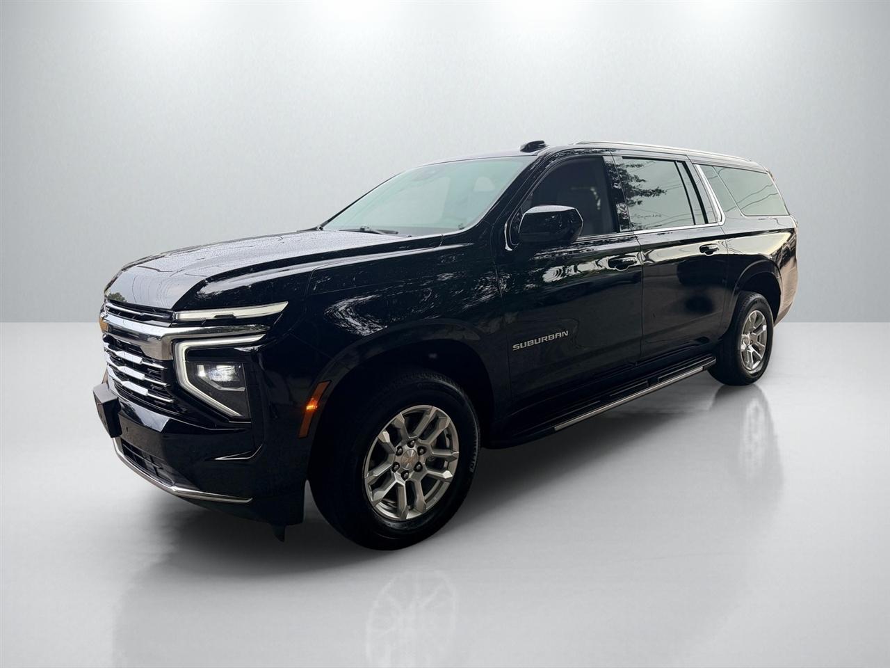 Chevrolet Suburban photo 3