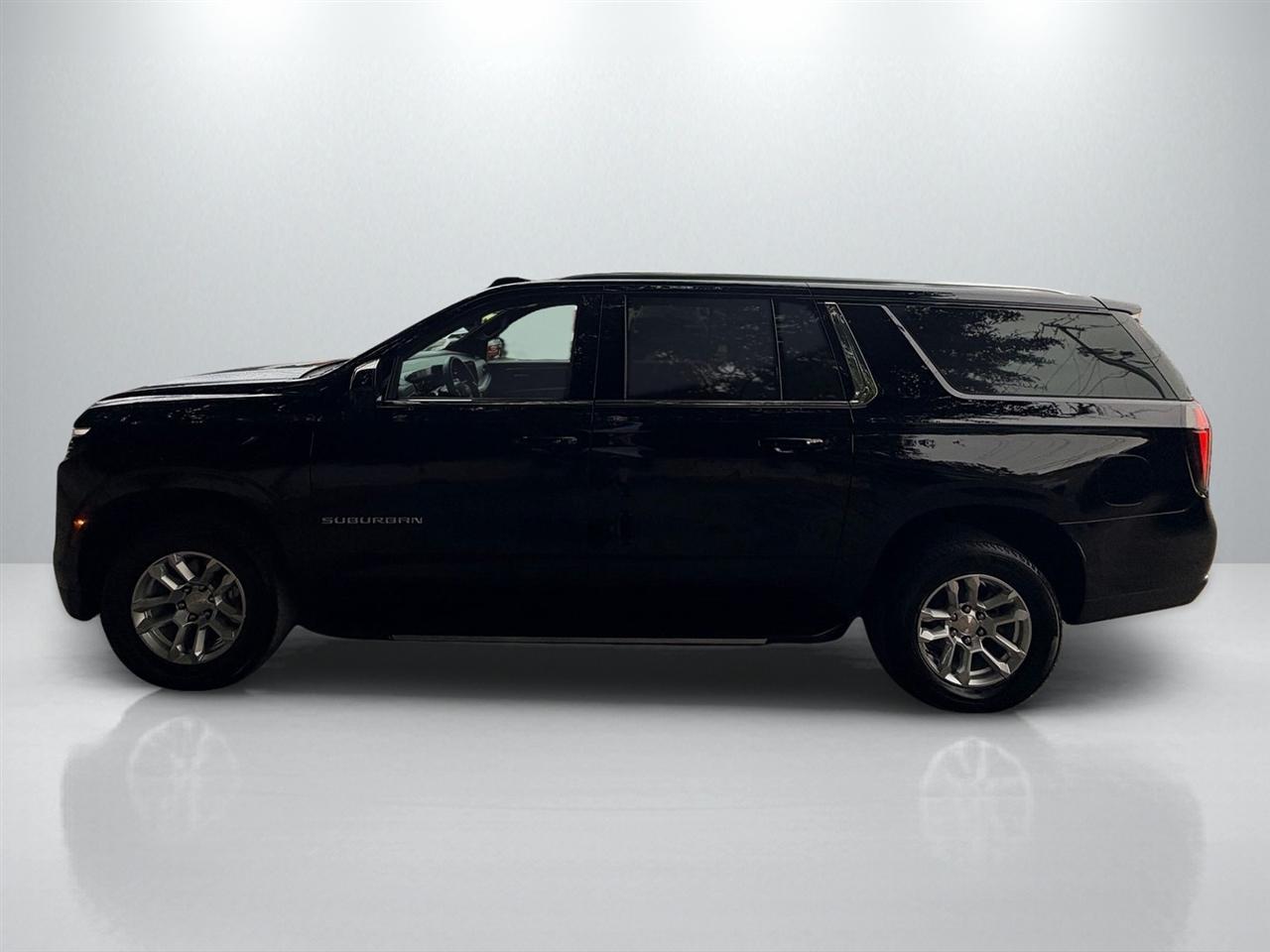 Chevrolet Suburban photo 4